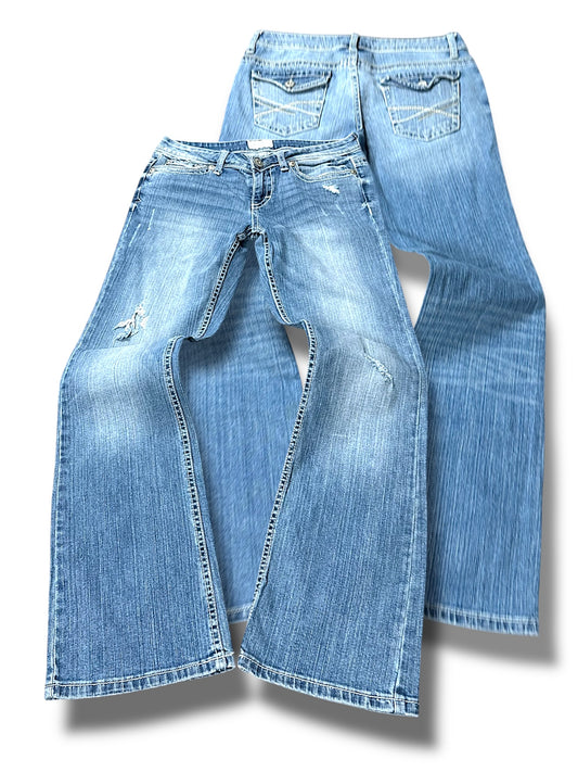 Vintage Embroidery Y2K Low Waist Bootcut / Flared Damenjeans (S)