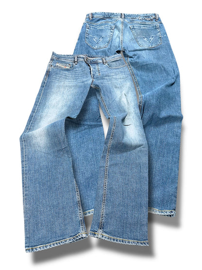 Vintage Diesel y2k straight leg Jeans (L)