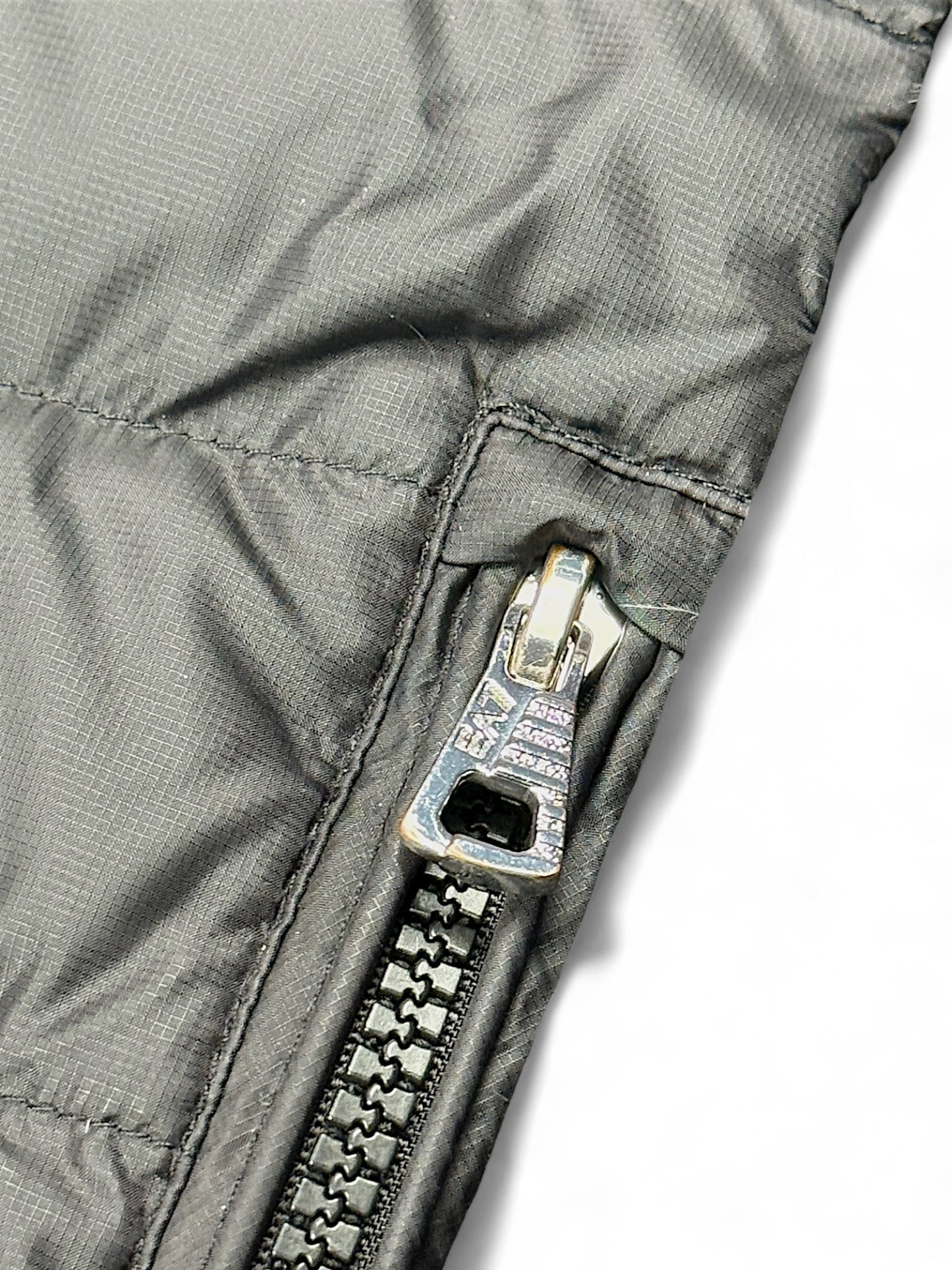 Vintage Emporio Armani Daunenjacke (S)