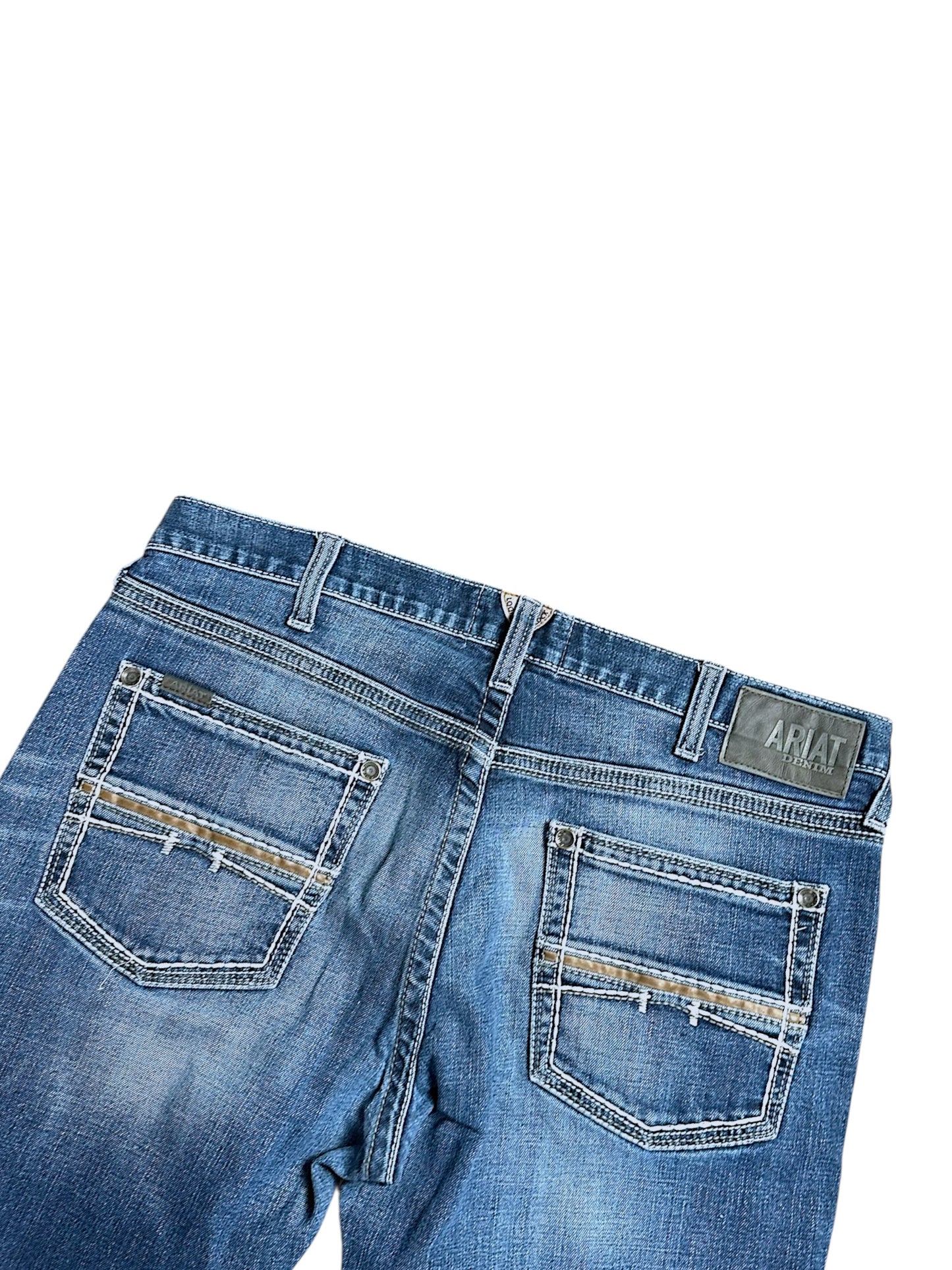 Vintage y2k Ariat Flared Jeans (XL)