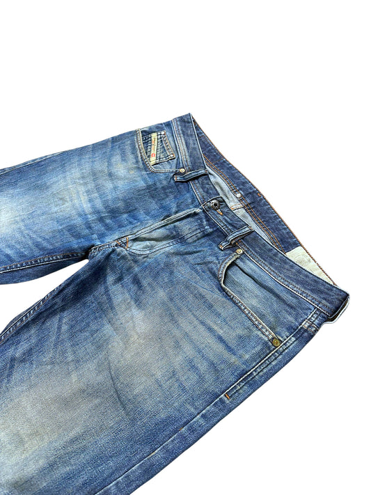 Vintage Diesel Baggy Jeans „Larkee“ (M) – Detailaufnahme 1