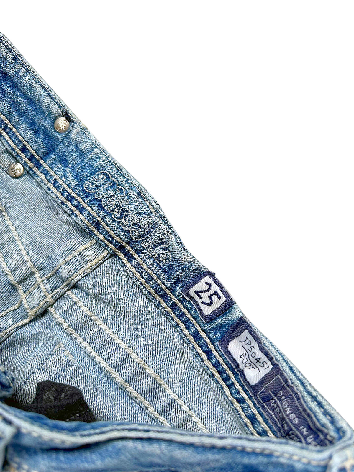 Vintage Miss Me Y2K Low Waist Bootcut Damenjeans (XS) – Detailaufnahme 1