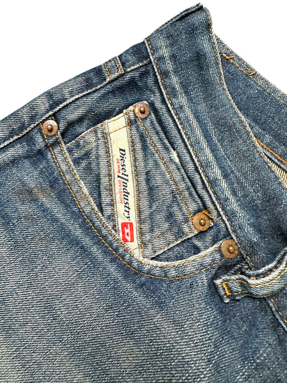 Vintage Diesel Straight Leg Jeans „Industry“ (L) – Detailaufnahme 2