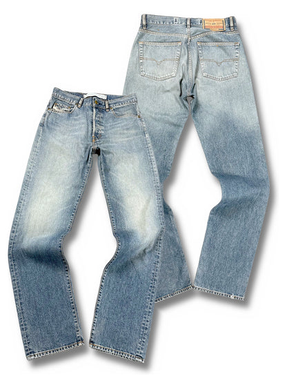 Vintage Diesel Y2K Straight Leg Jeans „Industry“ (XL) – Vorder- und Rückansicht