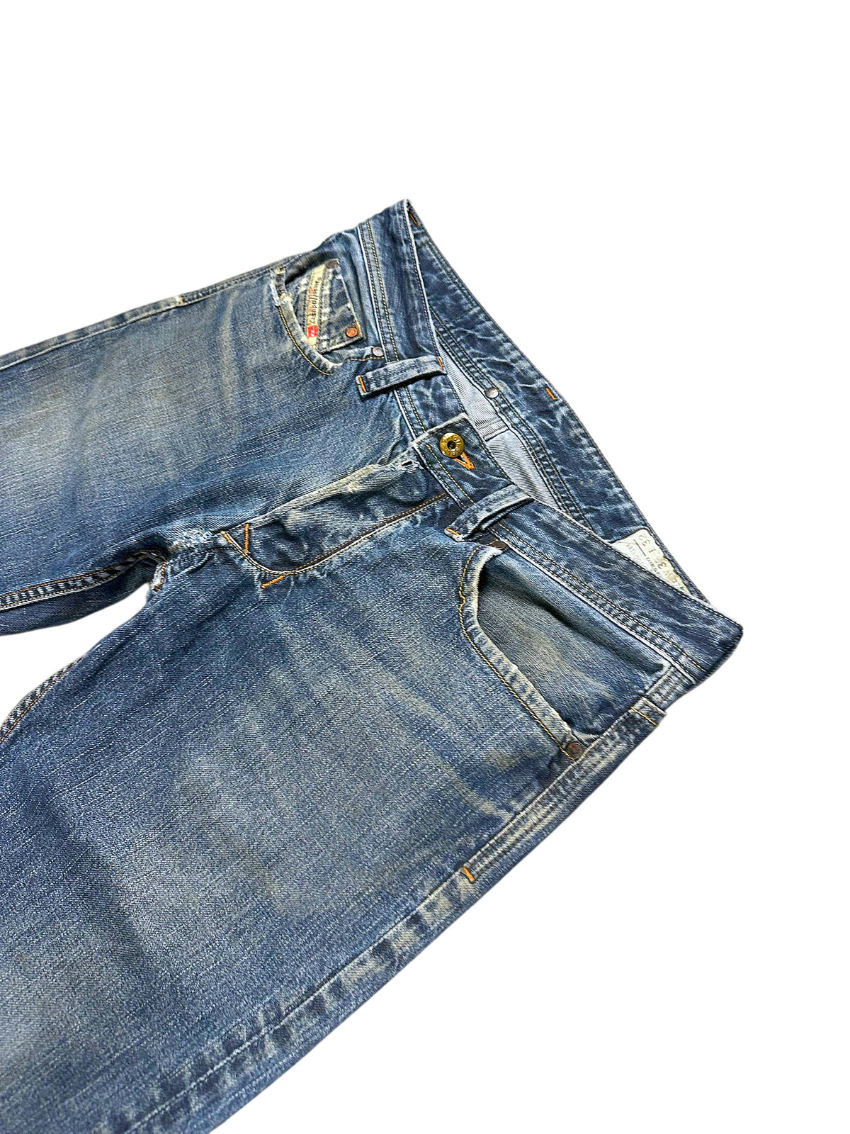 Vintage Diesel Straight Leg Jeans „Larkee“ (M) – Detailaufnahme 1