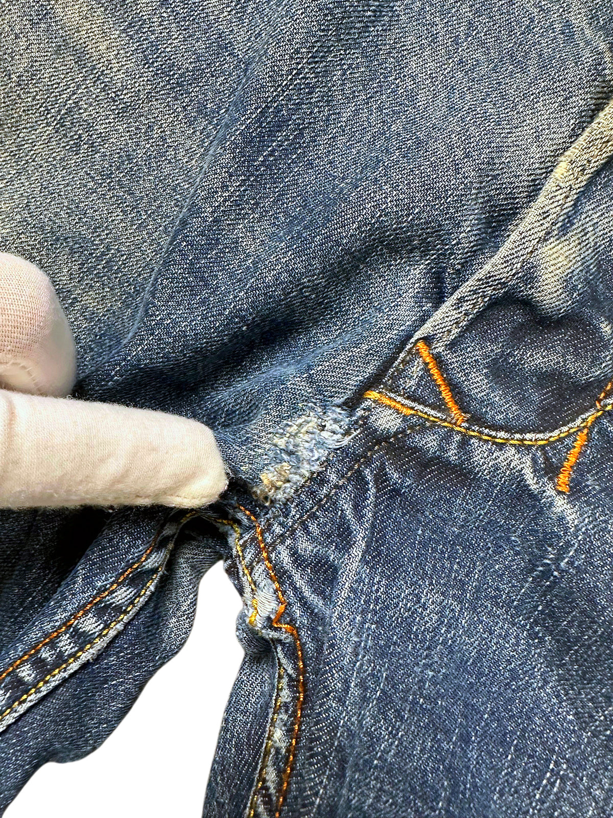 Vintage Diesel Straight Leg Jeans „Larkee“ (M) – Detailaufnahme 2