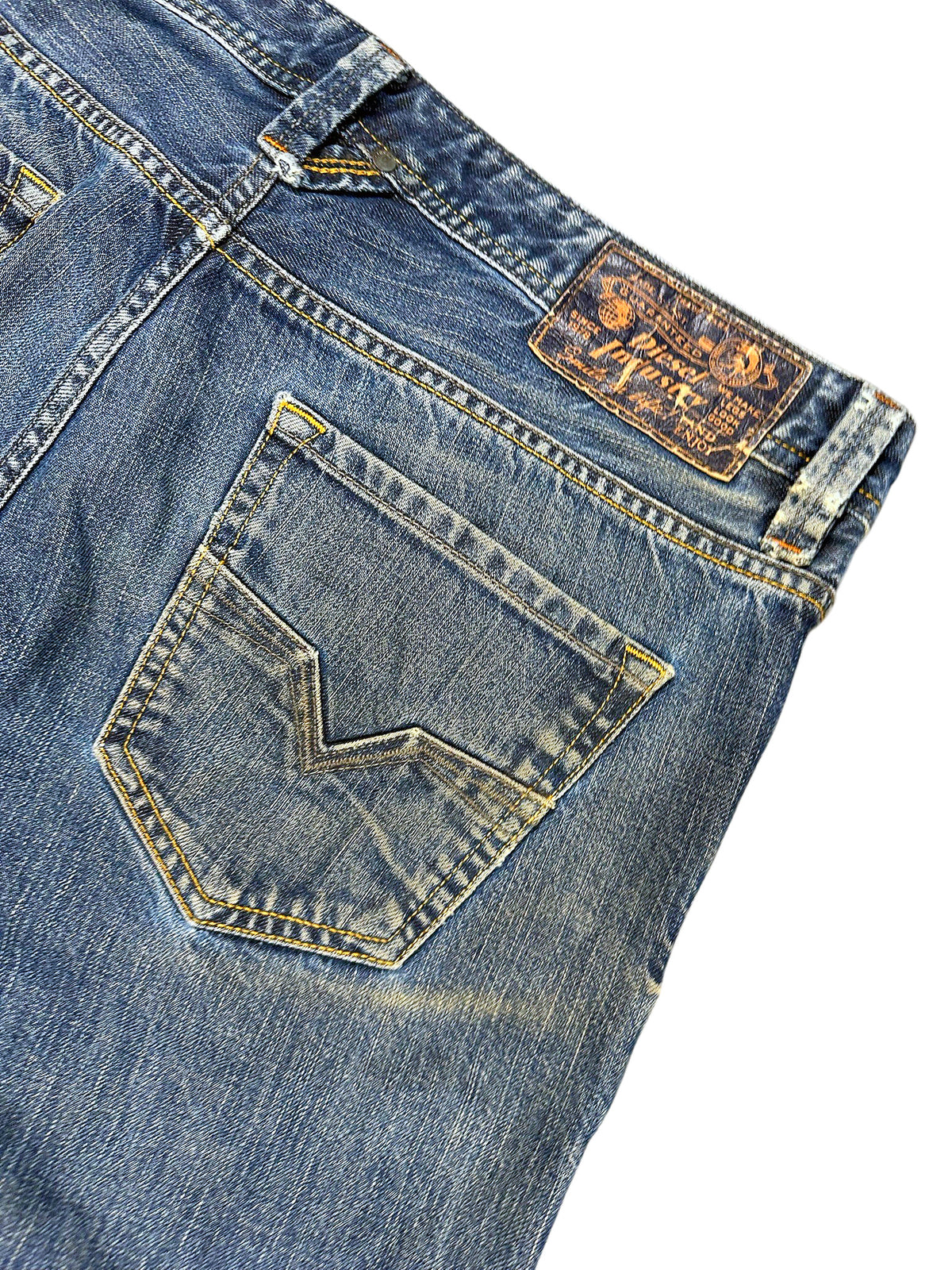 Vintage Diesel Straight Leg Jeans „Larkee“ (M) – Detailaufnahme 6