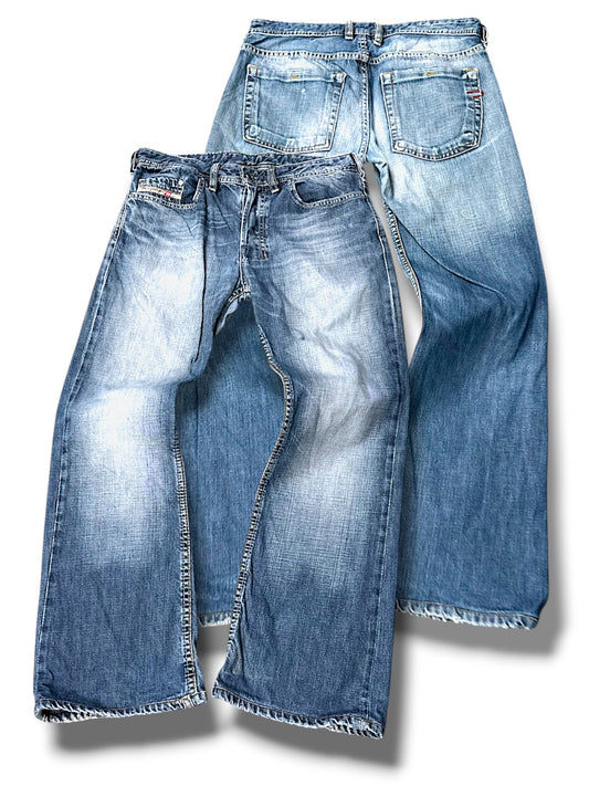 Vintage Diesel Y2K Flared Jeans (S)