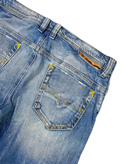 Vintage Diesel Straight Leg Jeans „Safado“ (L) – Detailaufnahme 5