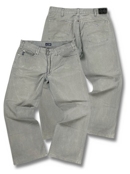 Vintage Armani Flared Jeans (S) – Vorder- und Rückansicht