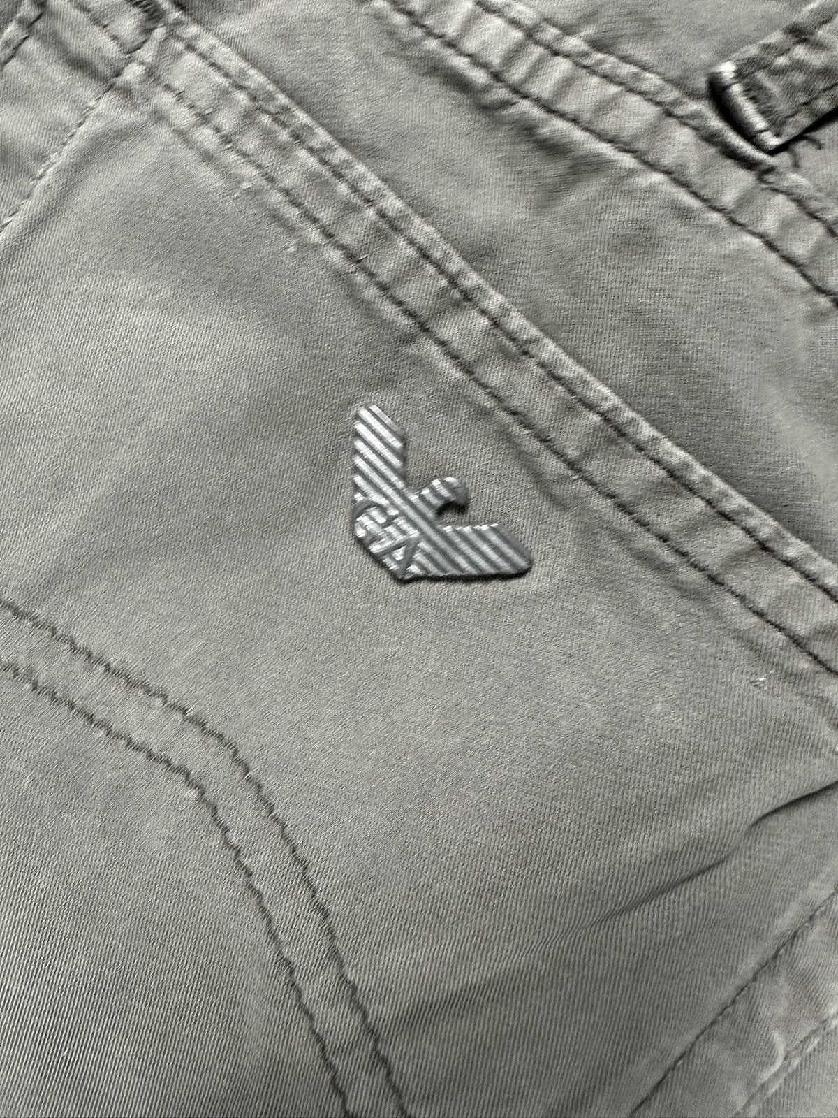 Vintage Armani Flared Jeans (S) – Detailaufnahme 3