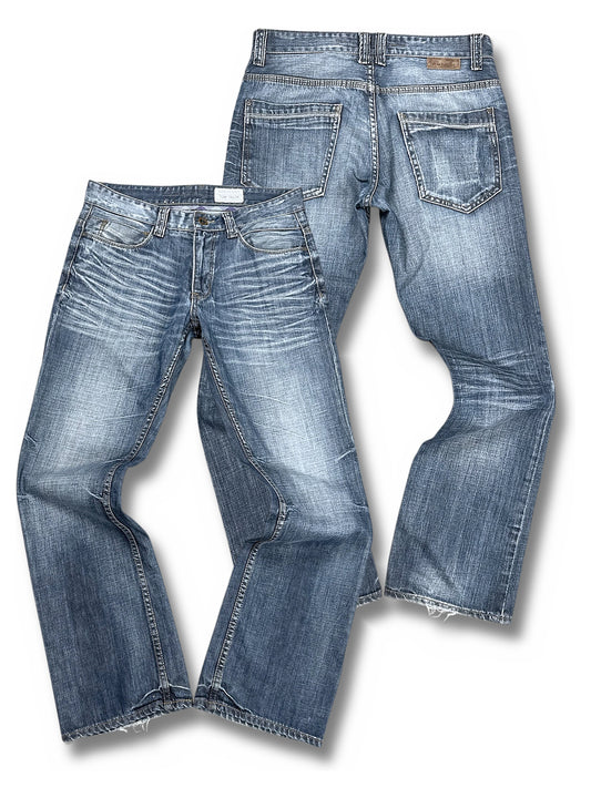 Vintage Tom Tailor Y2K Flared Jeans „New Dennis“ (M) – Vorder- und Rückansicht