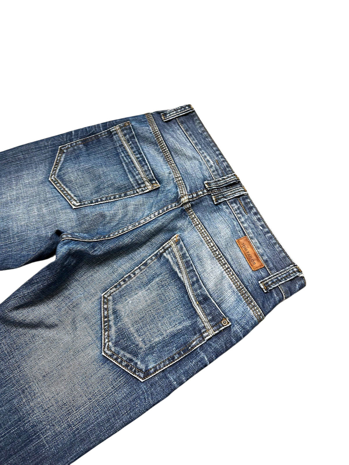 Vintage Tom Tailor Y2K Flared Jeans „New Dennis“ (M) – Detailaufnahme 3
