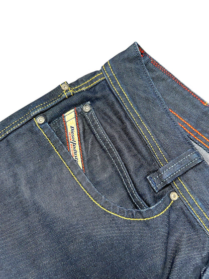 Vintage Diesel Straight Leg Jeans „Paddom“ (M) – Detailaufnahme 2
