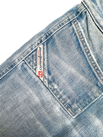 Vintage Diesel Y2K Low Waist Bootcut / Flared Damenjeans (M)