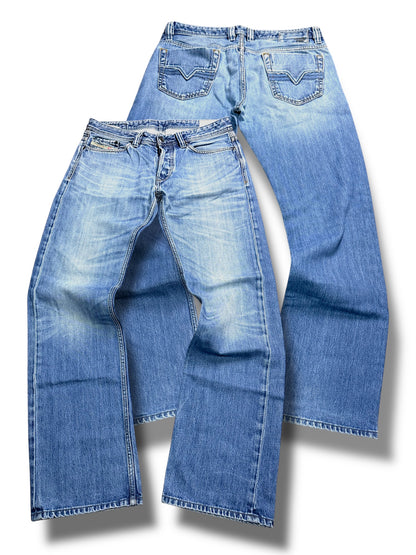 Vintage Diesel straight leg Jeans (M)