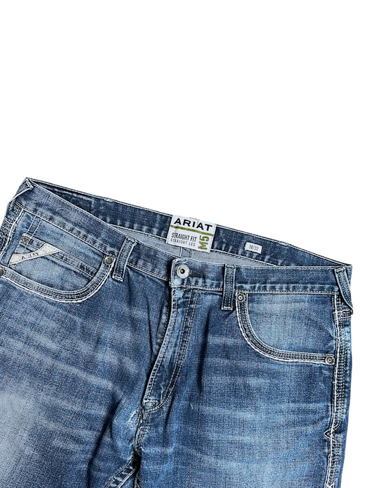 Vintage y2k Ariat Flared Jeans (XL)