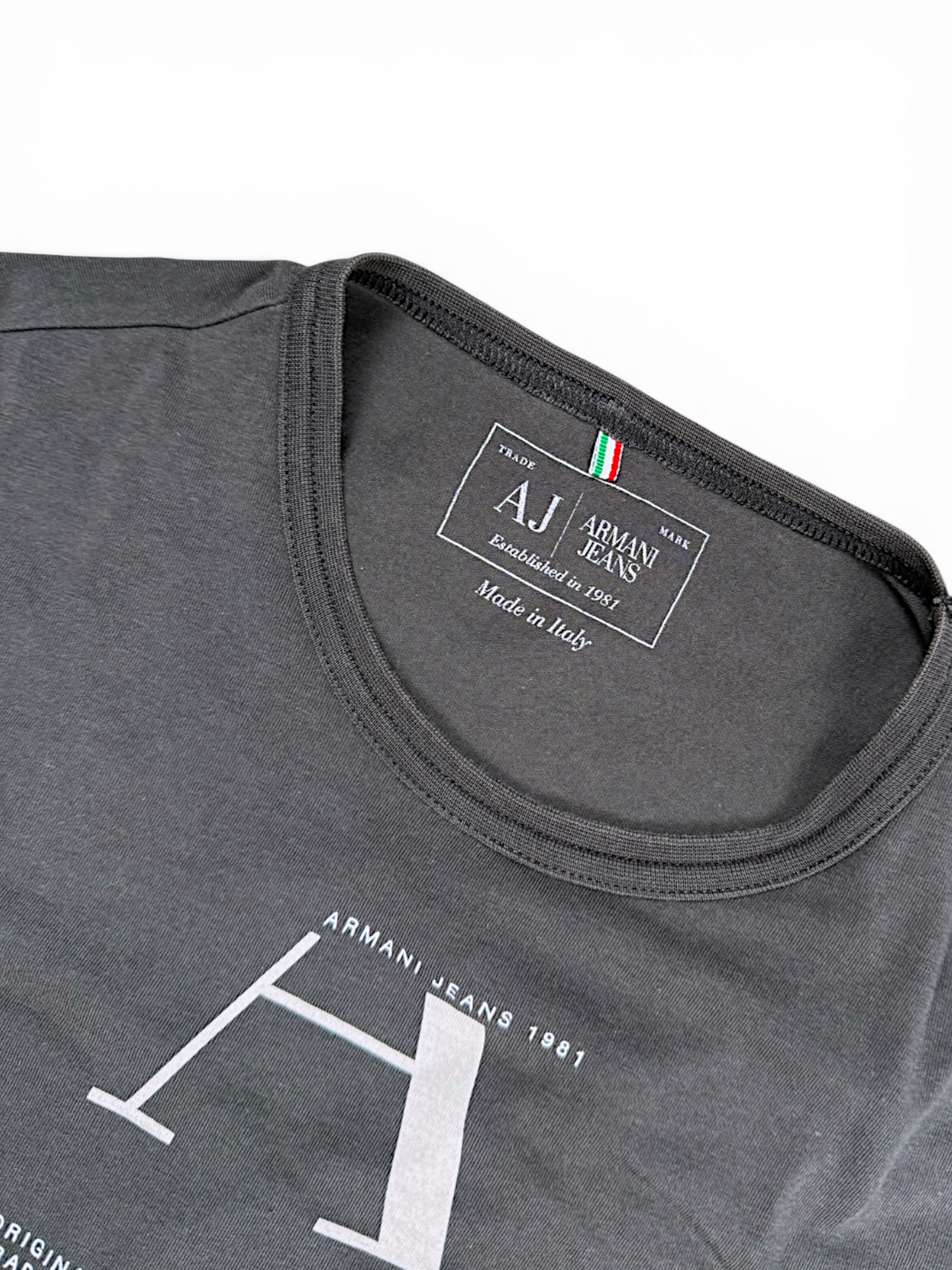 Vintage Armani Slim T-Shirt (M)