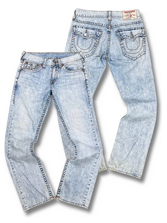 Vintage True Religion Y2K Straight Leg Jeans (M) – Vorder- und Rückansicht