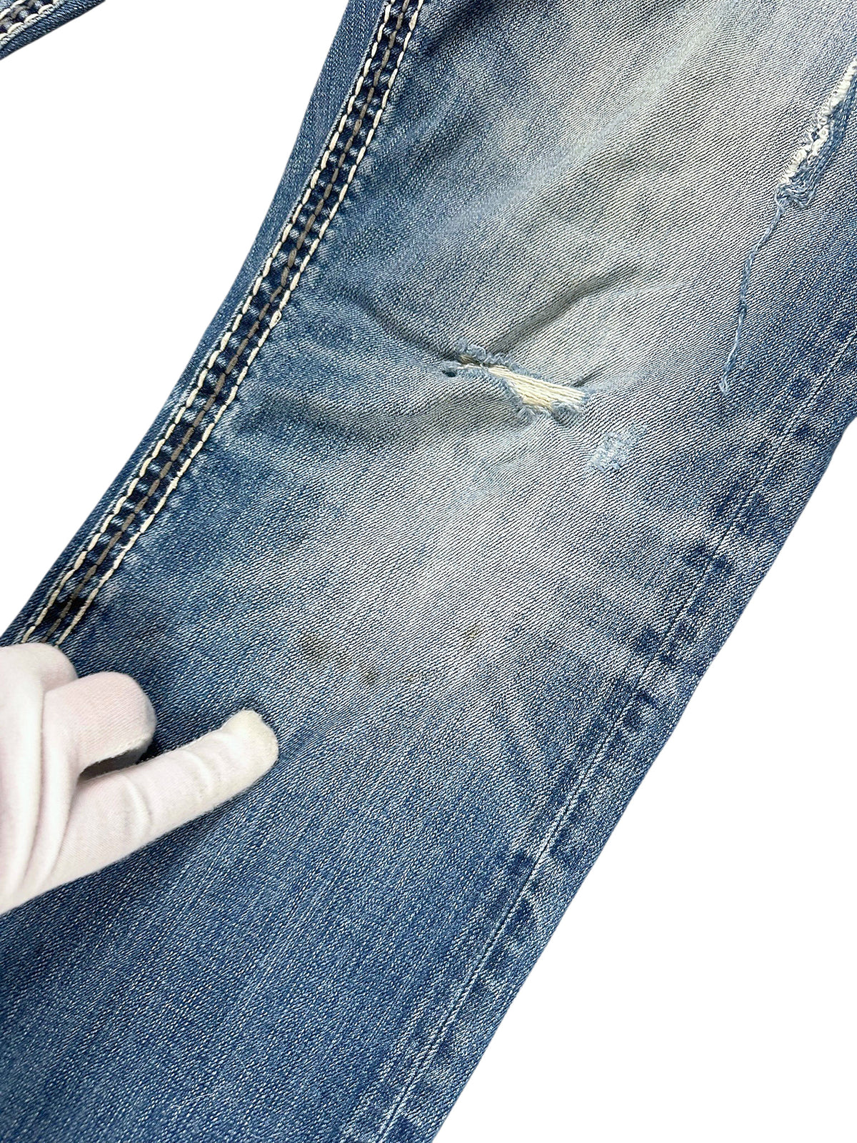 Vintage Rock Revival Y2K Flared Jeans (S) – Detailaufnahme 4