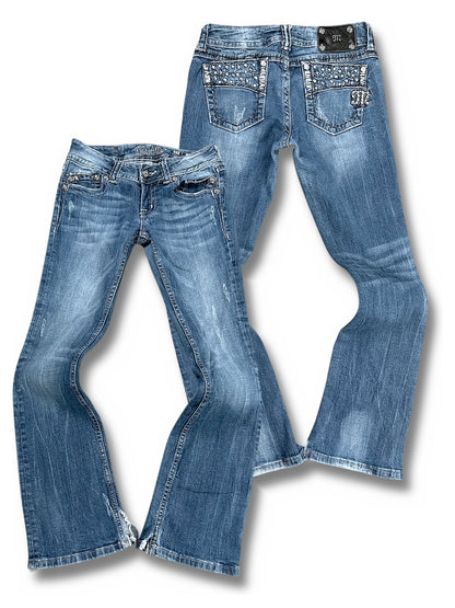 Vintage Miss Me Y2K Low Waist Bootcut Damenjeans (S) – Vorder- und Rückansicht