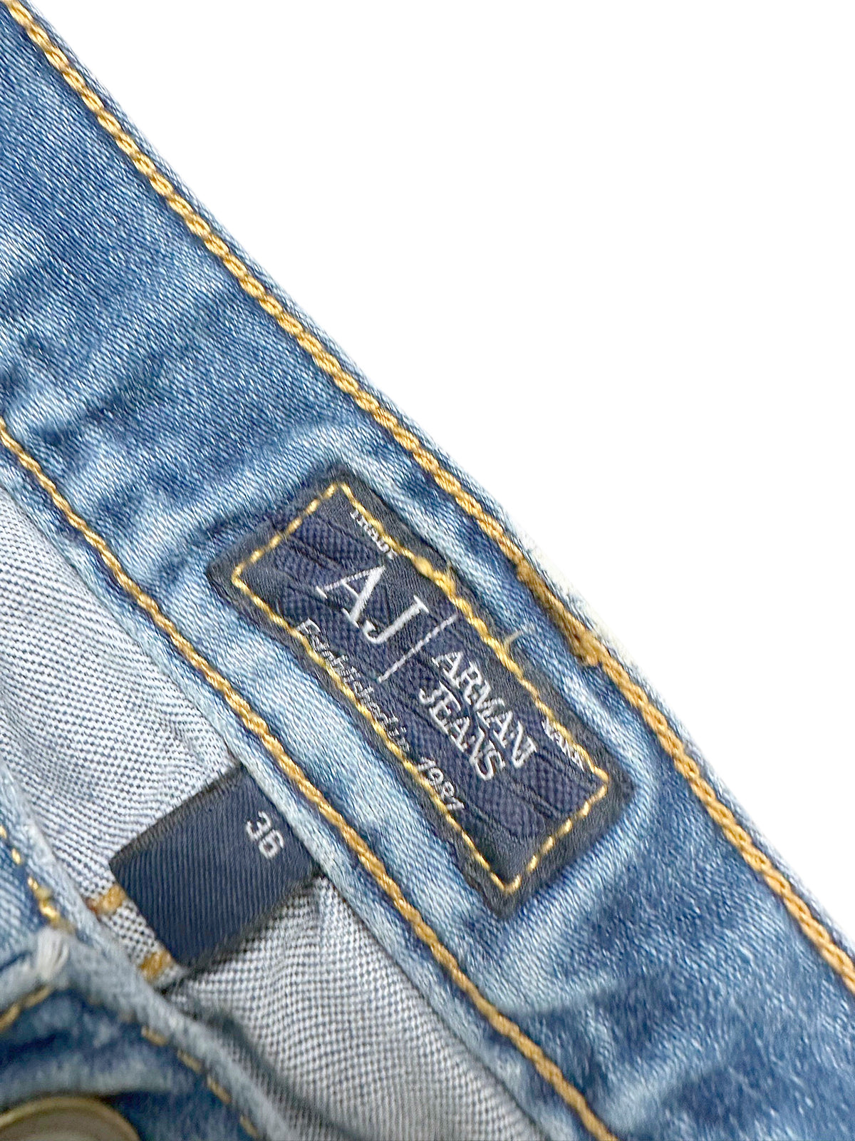 Vintage Armani Jeans Straight Leg Jeans (L) – Detailaufnahme 2