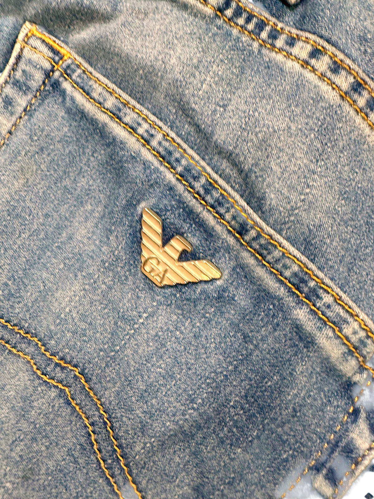 Vintage Armani Jeans Straight Leg Jeans (L) – Detailaufnahme 5