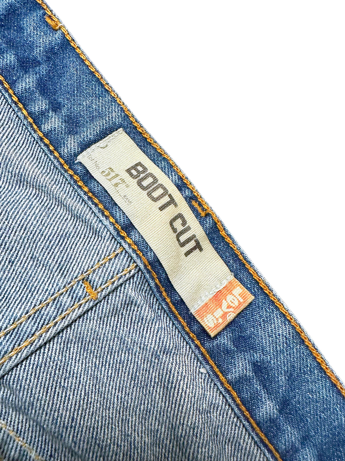 Vintage Levi’s Flared Jeans „517 Bootcut“ (XL) – Detailaufnahme 2