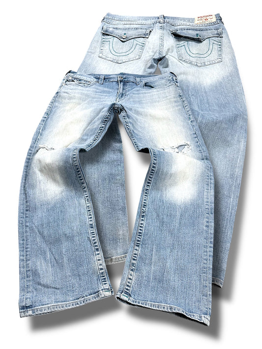 Vintage True Religion Straight Leg Jeans (XL)
