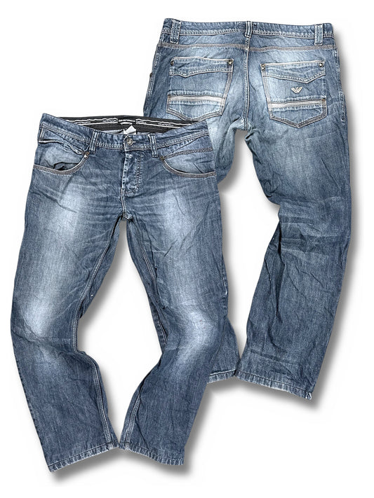 Vintage Emporio Armani Y2K Straight Leg Jeans (M) – Vorder- und Rückansicht