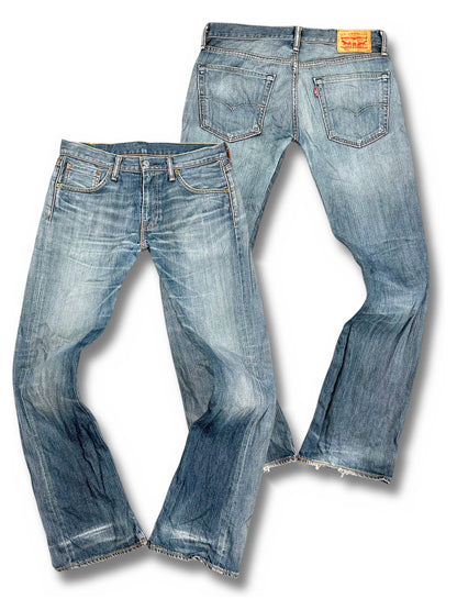 Vintage Levi’s Y2K Flared Jeans „527 Bootcut“ (M) – Vorder- und Rückansicht