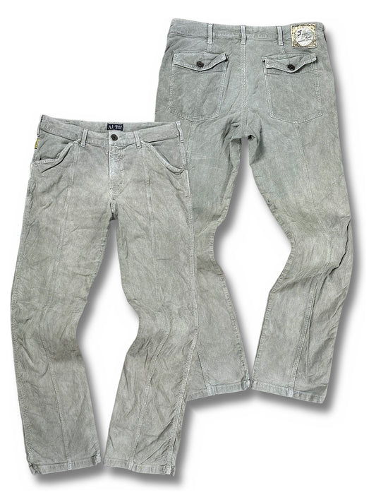 Vintage Armani Straight Leg Cordhose (M) – Vorder- und Rückansicht