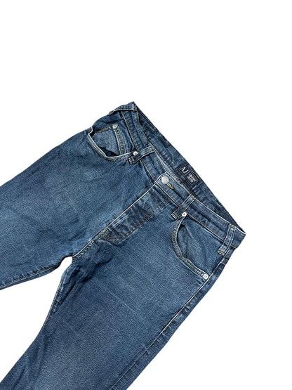 Vintage Armani Y2K Straight Leg Damenjeans (M) – Detailaufnahme 1