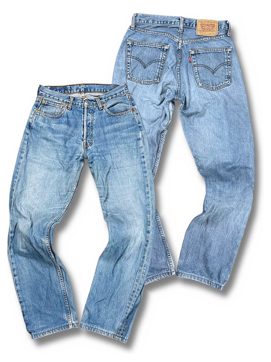 Vintage Levi’s Straight Leg Jeans „517“ (S) – Vorder- und Rückansicht