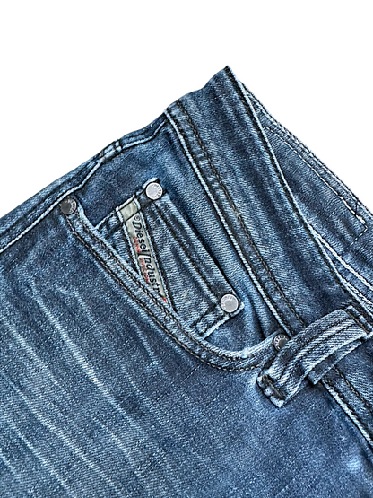 Vintage Diesel Straight Leg Jeans „VIKER-R-BOX“ (S)