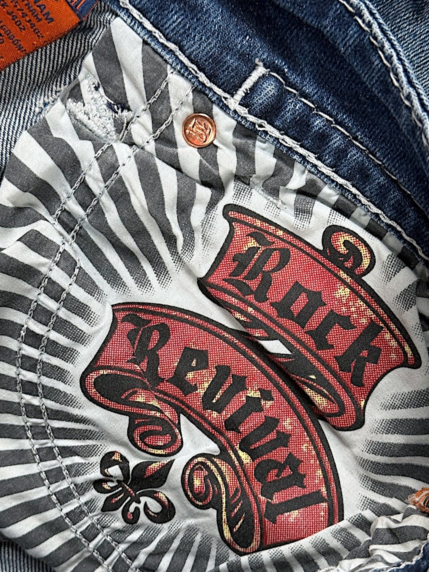 Vintage Rock Revival y2k Jeans (L)