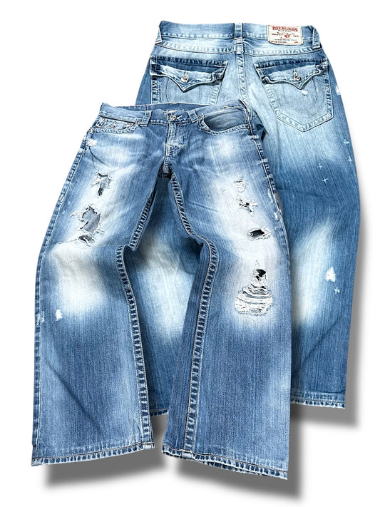 Vintage Y2K True Religion Straight Leg Jeans (S)