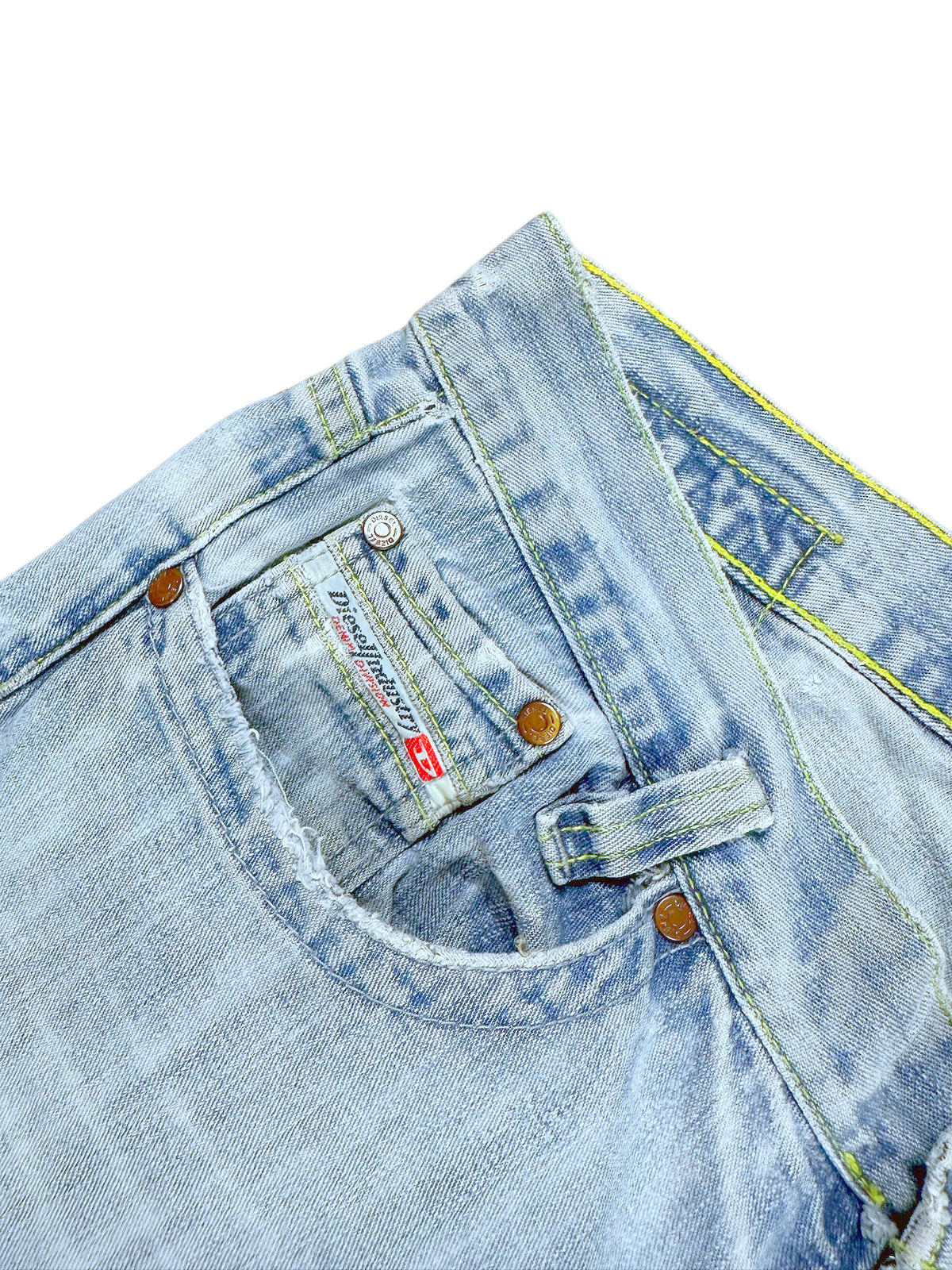Vintage Diesel Straight Leg Jeans Knopfleiste Detail