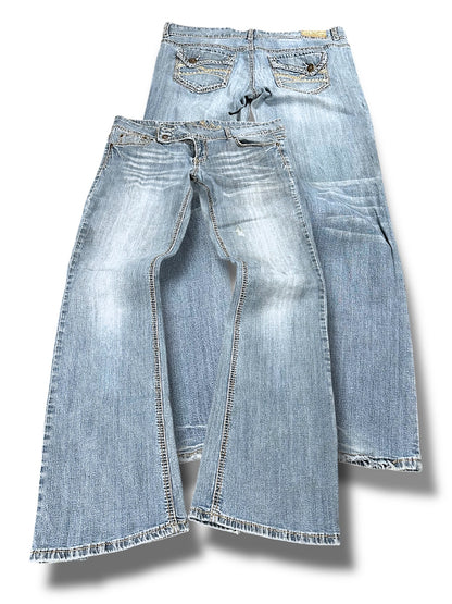 Vintage Y2K Low Waist Bootcut / Flared Damenjeans (M)