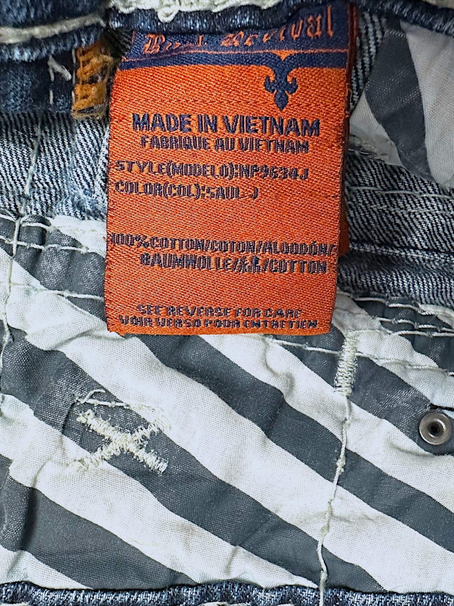 Vintage Rock Revival y2k straight leg Jeans (L)