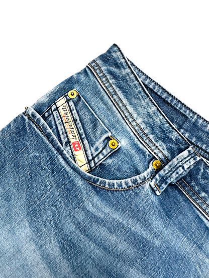 Vintage Diesel Straight Leg Jeans „LARKEE“ (XL)