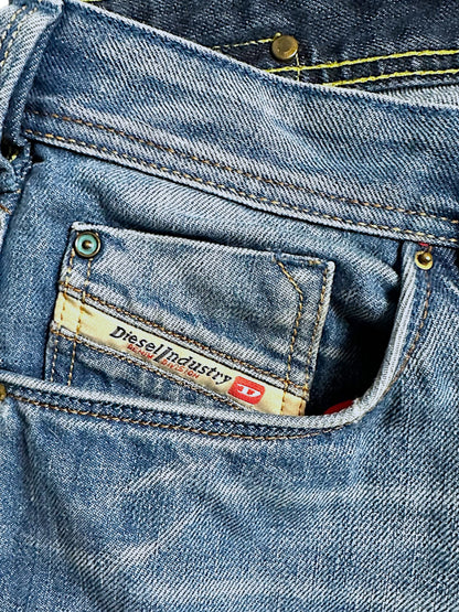 Vintage Diesel y2k Jeans (L)