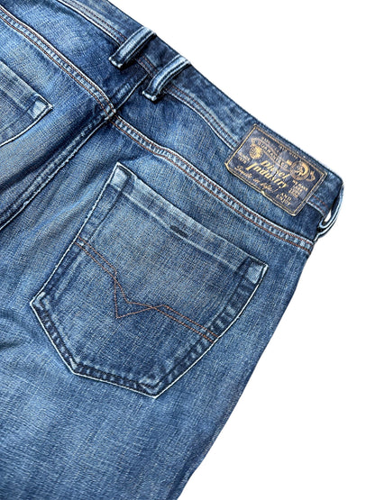Vintage Diesel Flared Jeans (L) – Detailaufnahme 3