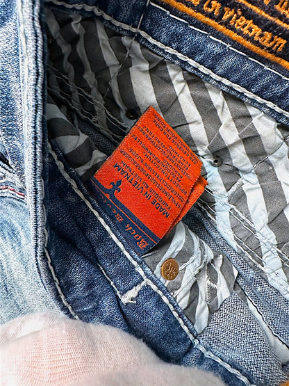 Vintage Rock Revival Y2K Straight Leg Jeans (S)