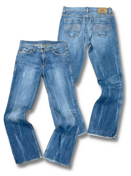 Vintage Armani Y2K Flared Jeans (M) – Vorder- und Rückansicht