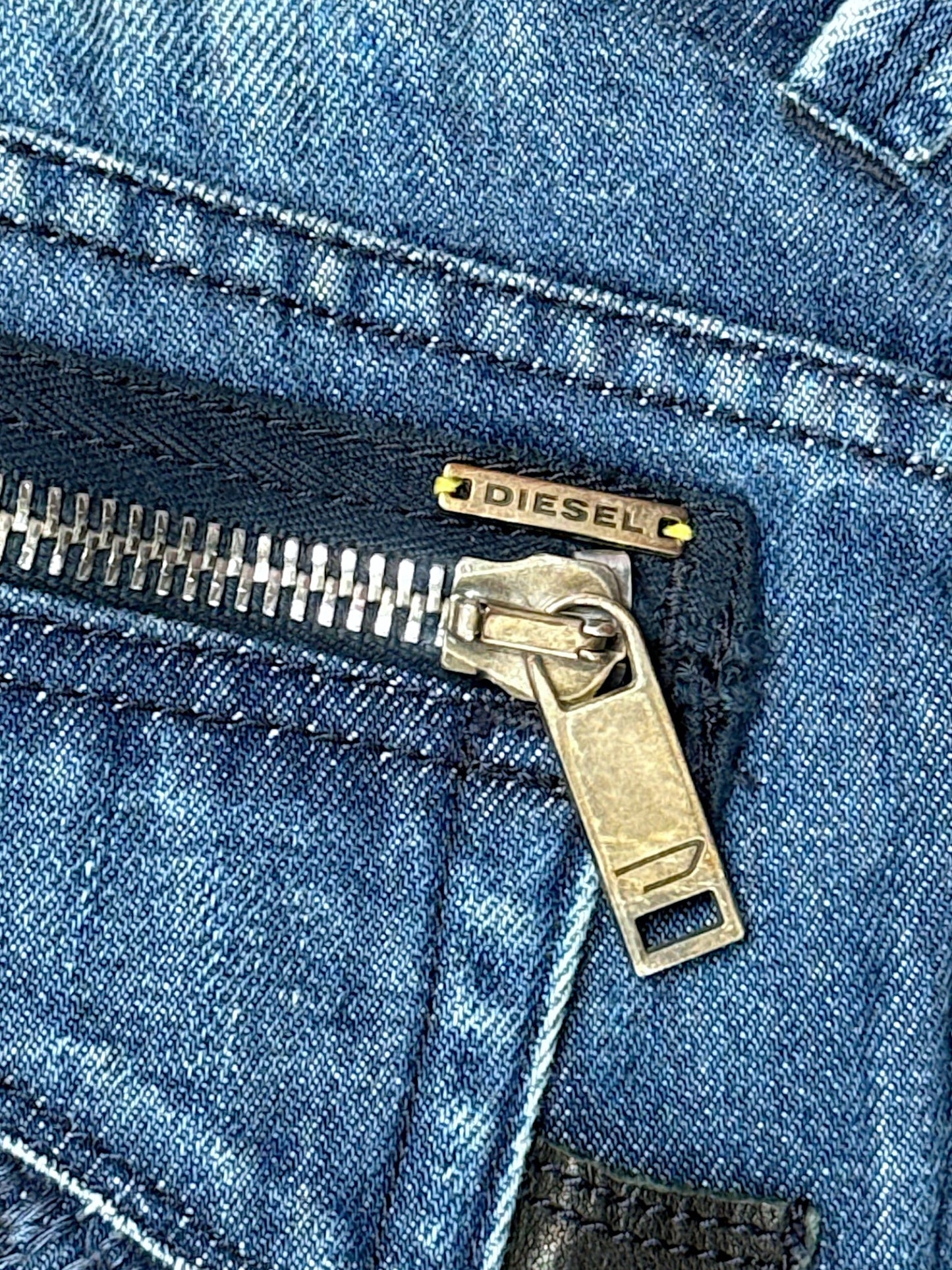 Vintage Diesel y2k Jeans (S)