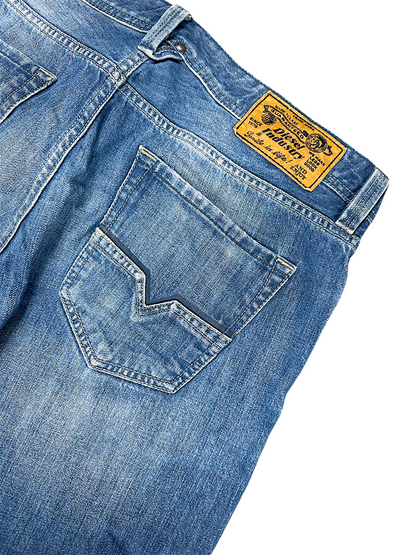 Vintage Diesel Y2K Straight Leg Jeans „LARKEE“ (L)