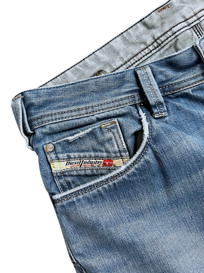 Vintage Diesel straight leg y2k Jeans (M)