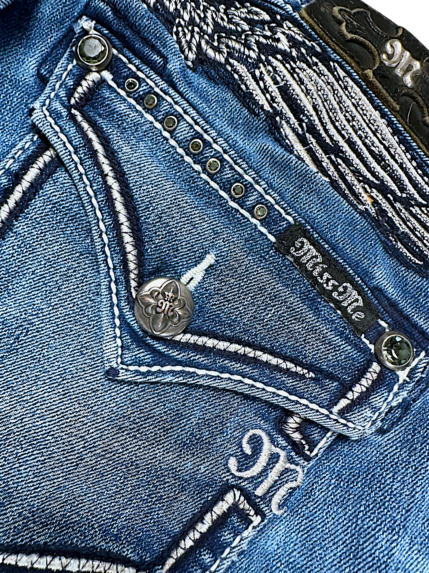 Vintage Miss Me Y2K Low Waist Bootcut / Flared Damenjeans (S)
