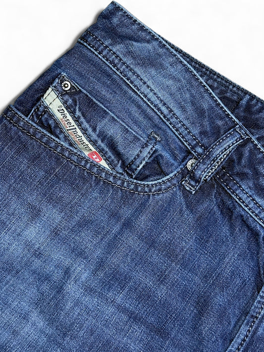 Vintage Diesel straight leg Jeans (S)